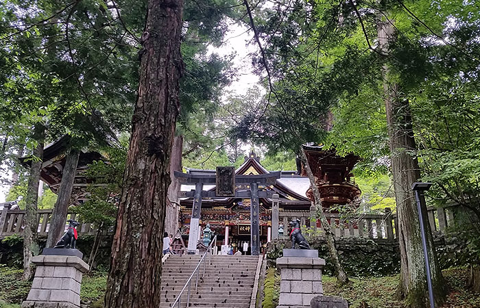 三峯神社　階段